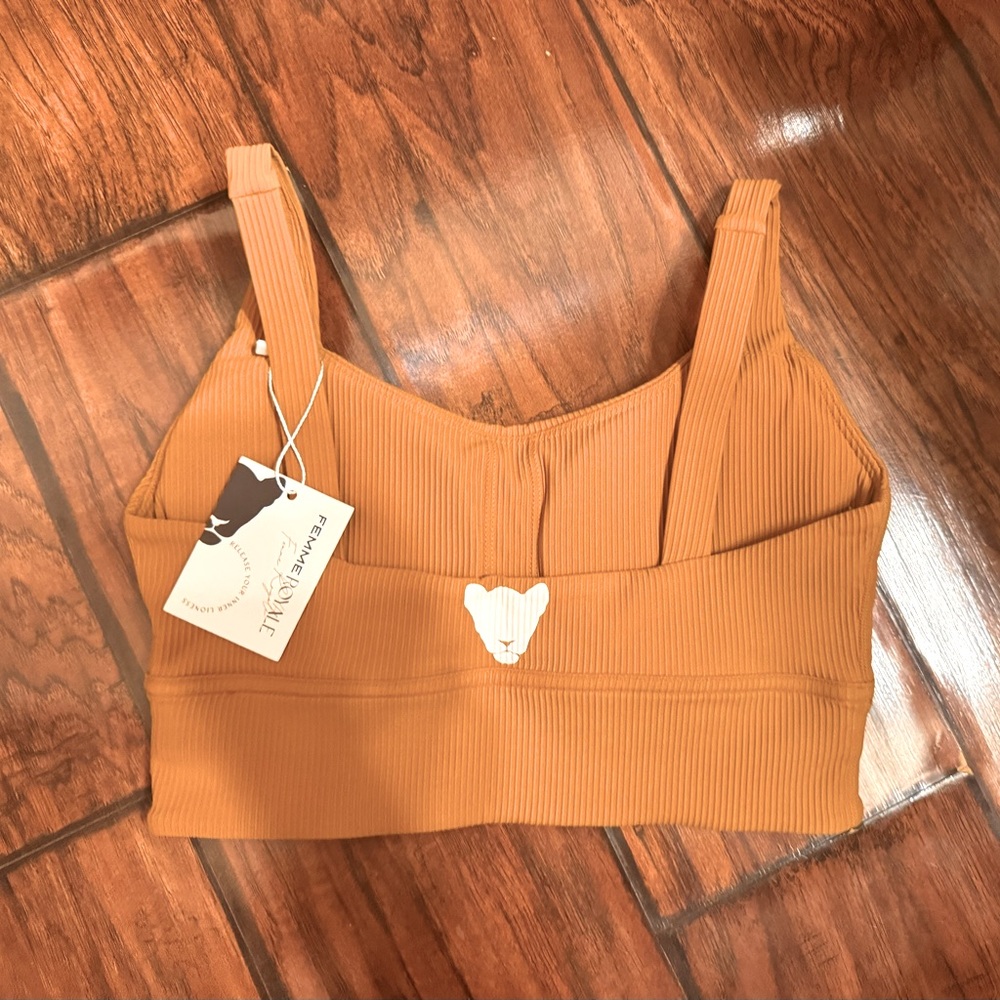 NWT- Femme Royale ribbed sports bra small